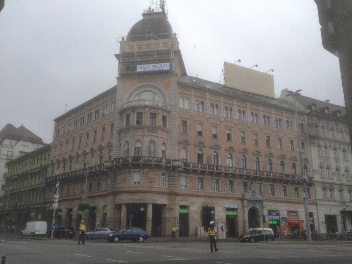 Centerpoint Panzio Digital Pansion Heritage Collection Budapest Eksteriør billede